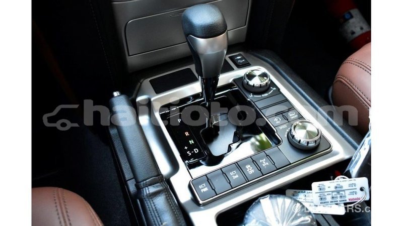 Big with watermark toyota land cruiser artibonite import dubai 1646