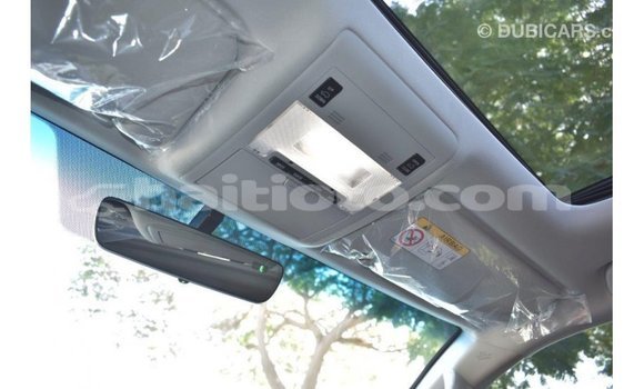 Acheter Import Voiture Toyota Land Cruiser Blanc à Import - Dubai, Artibonite Acheter Import Voiture Toyota Land Cruiser Blanc à Import - Dubai, Artibonite