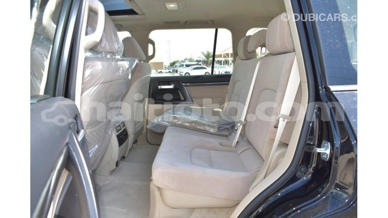 Big with watermark toyota land cruiser artibonite import dubai 1647