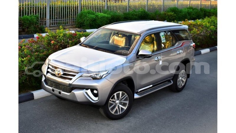 Big with watermark toyota fortuner artibonite import dubai 1648