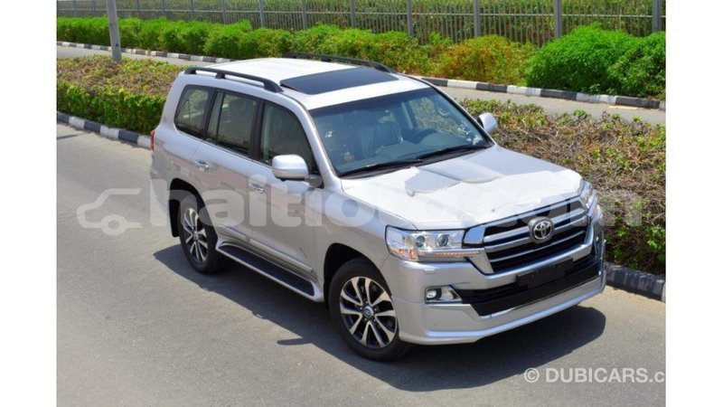 Big with watermark toyota land cruiser artibonite import dubai 1649