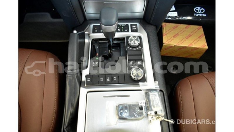 Big with watermark toyota land cruiser artibonite import dubai 1649