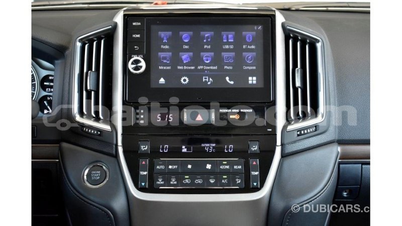 Big with watermark toyota land cruiser artibonite import dubai 1649