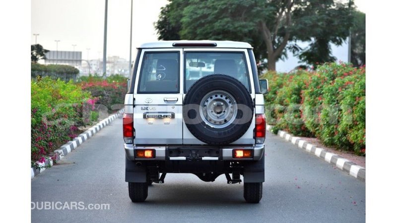 Big with watermark toyota land cruiser artibonite import dubai 1651