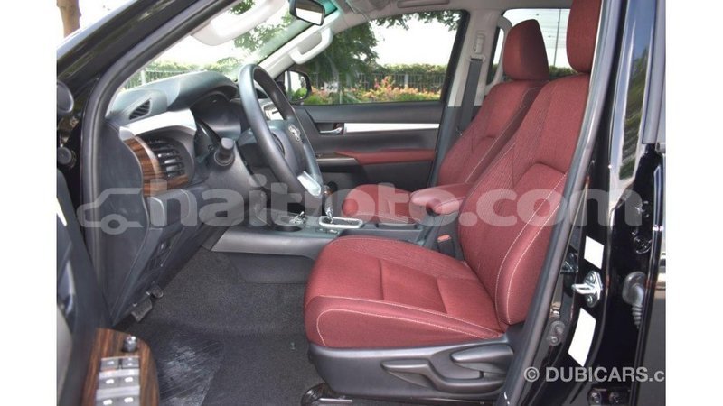 Big with watermark toyota hilux artibonite import dubai 1652