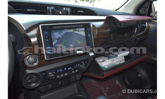 Acheter Import Voiture Toyota Hilux Noir à Import - Dubai, Artibonite Acheter Import Voiture Toyota Hilux Noir à Import - Dubai, Artibonite