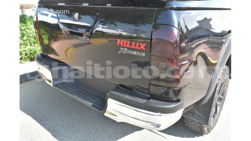 Big with watermark toyota hilux artibonite import dubai 1652