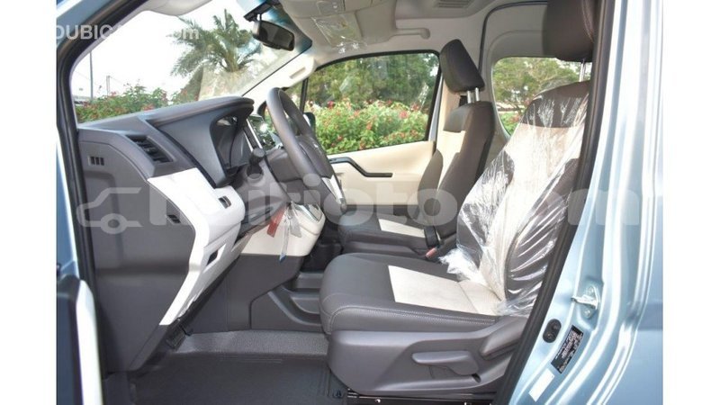 Big with watermark toyota hiace artibonite import dubai 1653