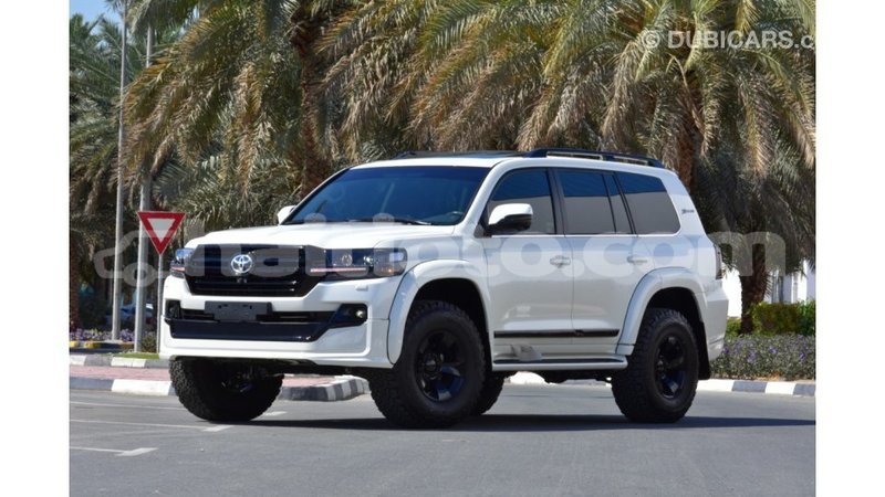 Big with watermark toyota land cruiser artibonite import dubai 1654