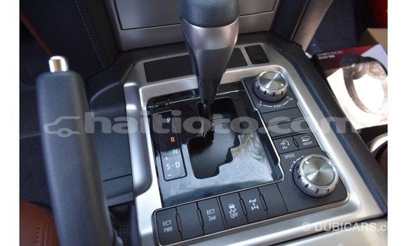 Acheter Import Voiture Toyota Land Cruiser Blanc à Import - Dubai, Artibonite Acheter Import Voiture Toyota Land Cruiser Blanc à Import - Dubai, Artibonite