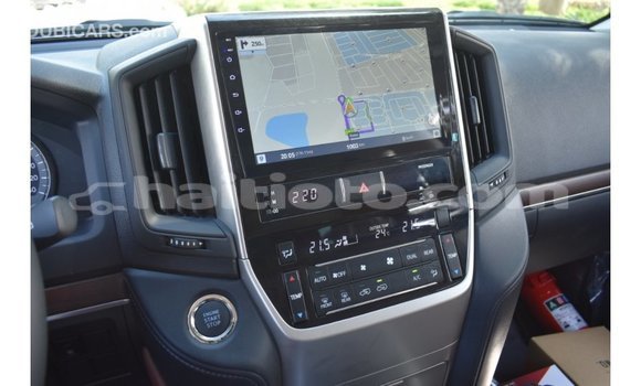 Acheter Import Voiture Toyota Land Cruiser Blanc à Import - Dubai, Artibonite Acheter Import Voiture Toyota Land Cruiser Blanc à Import - Dubai, Artibonite