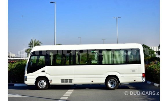 Acheter Import Voiture Toyota Coaster Blanc à Import - Dubai, Artibonite Acheter Import Voiture Toyota Coaster Blanc à Import - Dubai, Artibonite