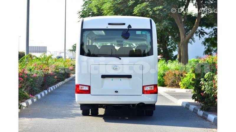 Big with watermark toyota coaster artibonite import dubai 1656