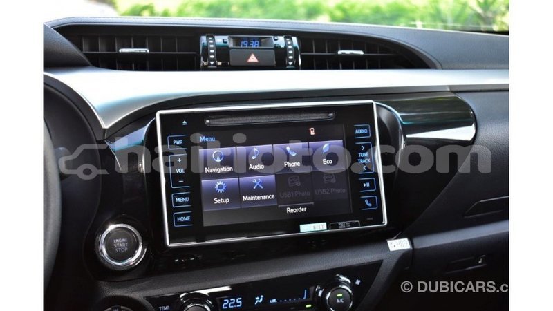 Big with watermark toyota hilux artibonite import dubai 1657