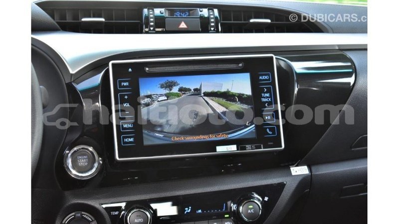 Big with watermark toyota hilux artibonite import dubai 1657