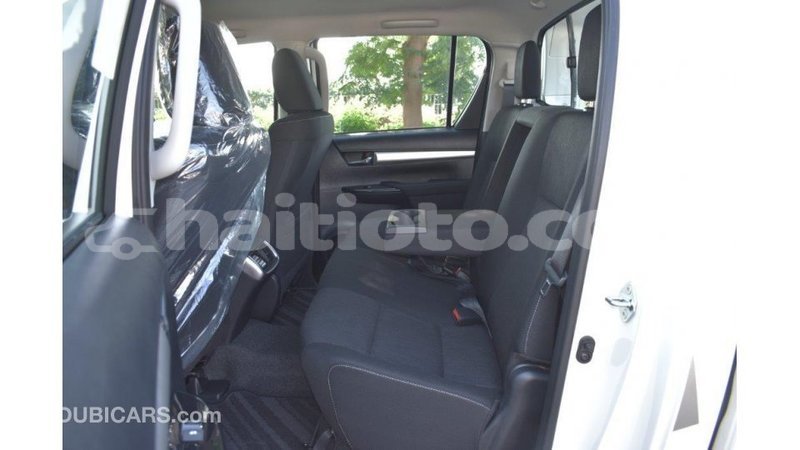 Big with watermark toyota hilux artibonite import dubai 1657