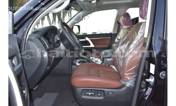 Acheter Import Voiture Toyota Land Cruiser Noir à Import - Dubai, Artibonite Acheter Import Voiture Toyota Land Cruiser Noir à Import - Dubai, Artibonite