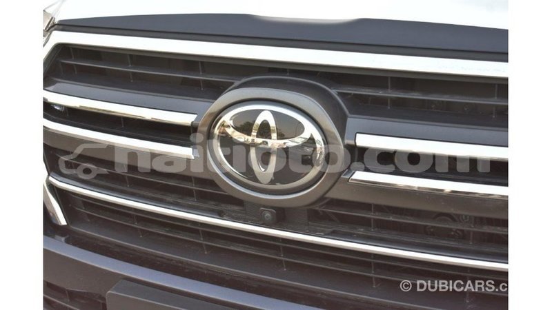 Big with watermark toyota land cruiser artibonite import dubai 1659