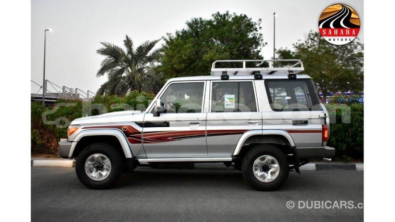 Big with watermark toyota land cruiser artibonite import dubai 1661