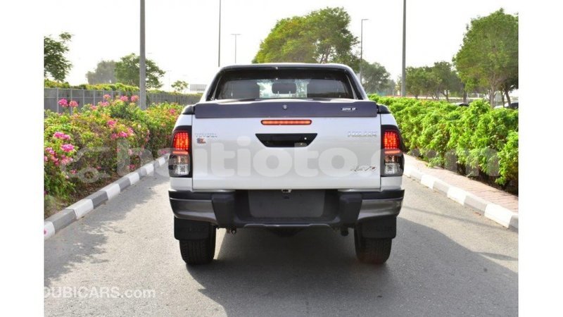 Big with watermark toyota hilux artibonite import dubai 1662