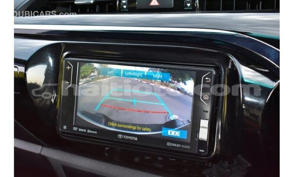 Acheter Import Voiture Toyota Hilux Blanc à Import - Dubai, Artibonite Acheter Import Voiture Toyota Hilux Blanc à Import - Dubai, Artibonite