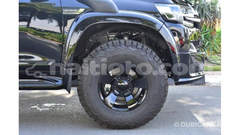 Big with watermark toyota land cruiser artibonite import dubai 1664