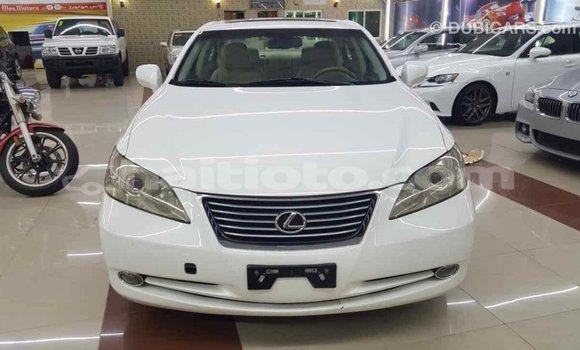 Acheter Import Voiture Lexus ES Blanc à Import - Dubai, Artibonite Acheter Import Voiture Lexus ES Blanc à Import - Dubai, Artibonite