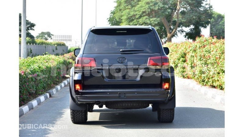 Big with watermark toyota land cruiser artibonite import dubai 1664