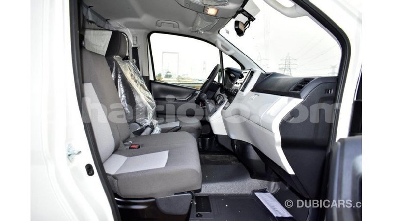 Big with watermark toyota hiace artibonite import dubai 1666