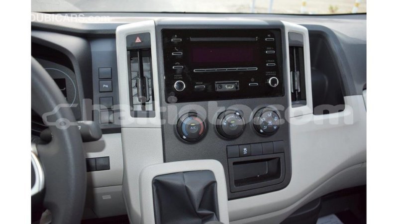 Big with watermark toyota hiace artibonite import dubai 1666