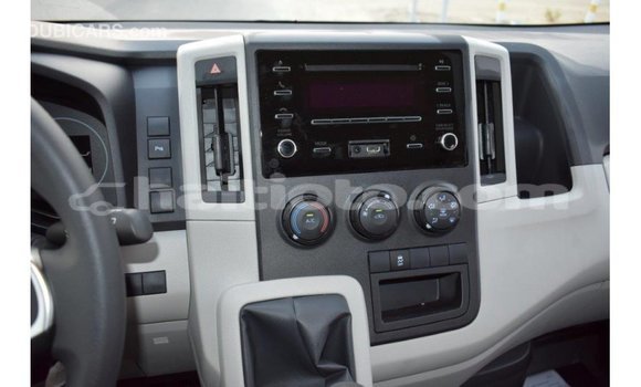 Acheter Import Voiture Toyota Hiace Blanc à Import - Dubai, Artibonite Acheter Import Voiture Toyota Hiace Blanc à Import - Dubai, Artibonite