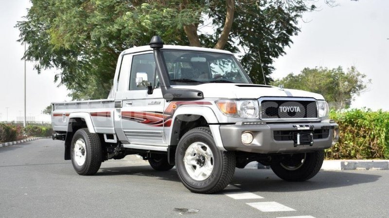 Big with watermark toyota land cruiser artibonite import dubai 1667