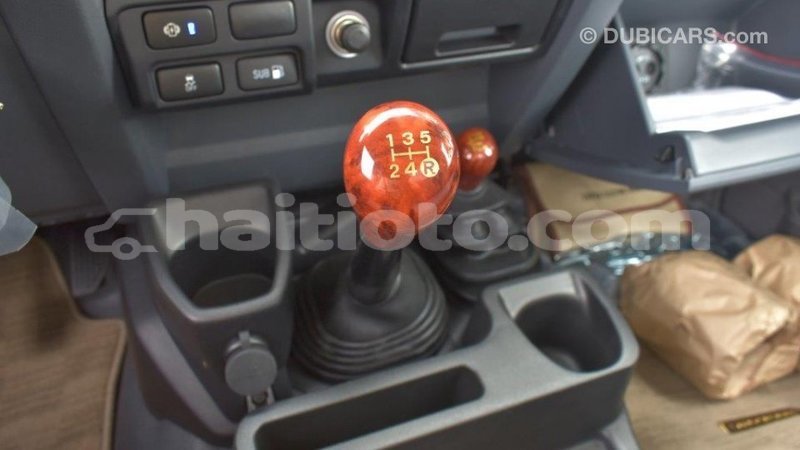 Big with watermark toyota land cruiser artibonite import dubai 1667