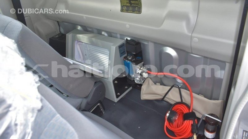 Big with watermark toyota land cruiser artibonite import dubai 1667