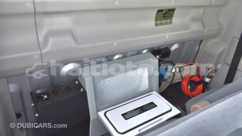 Big with watermark toyota land cruiser artibonite import dubai 1667