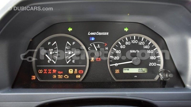 Big with watermark toyota land cruiser artibonite import dubai 1667