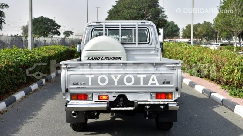 Big with watermark toyota land cruiser artibonite import dubai 1667