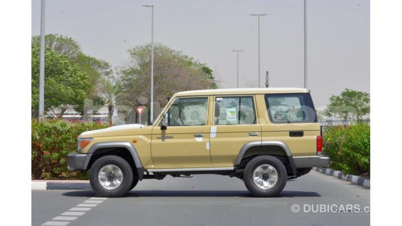Big with watermark toyota land cruiser artibonite import dubai 1668