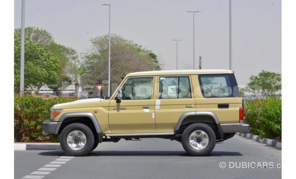 Acheter Import Voiture Toyota Land Cruiser Beige à Import - Dubai, Artibonite Acheter Import Voiture Toyota Land Cruiser Beige à Import - Dubai, Artibonite