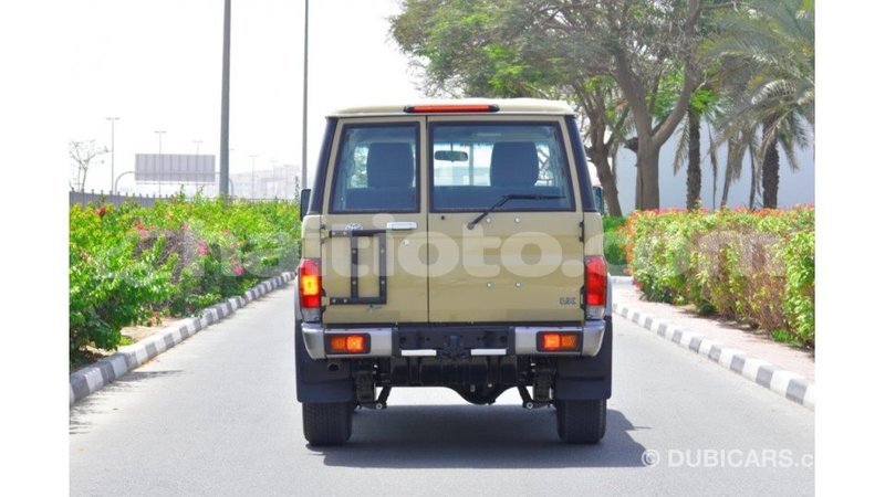 Big with watermark toyota land cruiser artibonite import dubai 1668