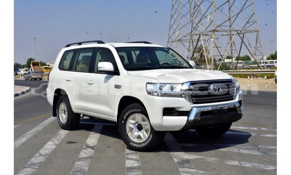 Acheter Import Voiture Toyota Land Cruiser Blanc à Import - Dubai, Artibonite Acheter Import Voiture Toyota Land Cruiser Blanc à Import - Dubai, Artibonite
