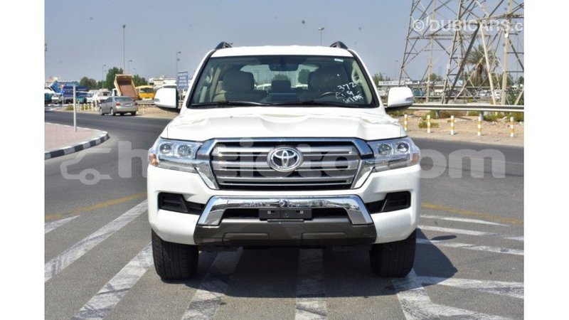 Big with watermark toyota land cruiser artibonite import dubai 1669
