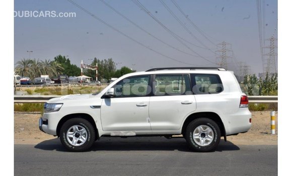 Acheter Import Voiture Toyota Land Cruiser Blanc à Import - Dubai, Artibonite Acheter Import Voiture Toyota Land Cruiser Blanc à Import - Dubai, Artibonite