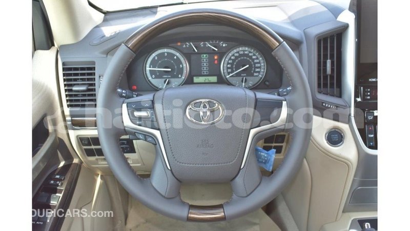 Big with watermark toyota land cruiser artibonite import dubai 1669