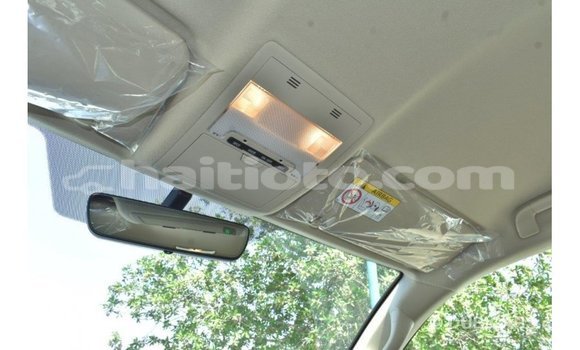 Acheter Import Voiture Toyota Land Cruiser Blanc à Import - Dubai, Artibonite Acheter Import Voiture Toyota Land Cruiser Blanc à Import - Dubai, Artibonite