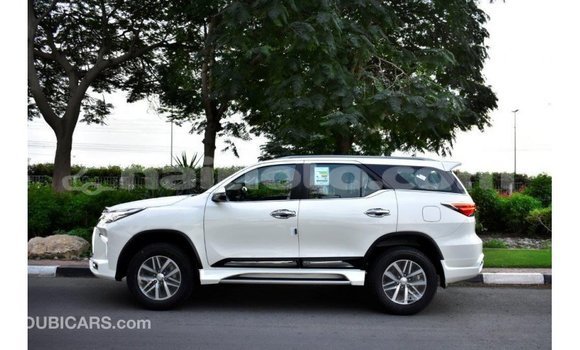 Acheter Import Voiture Toyota Fortuner Blanc à Import - Dubai, Artibonite Acheter Import Voiture Toyota Fortuner Blanc à Import - Dubai, Artibonite