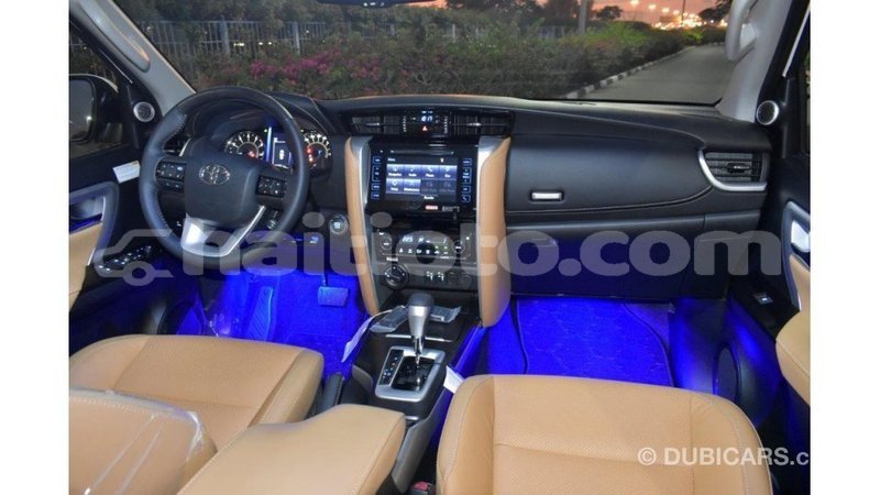 Big with watermark toyota fortuner artibonite import dubai 1670
