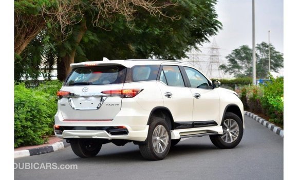 Acheter Import Voiture Toyota Fortuner Blanc à Import - Dubai, Artibonite Acheter Import Voiture Toyota Fortuner Blanc à Import - Dubai, Artibonite