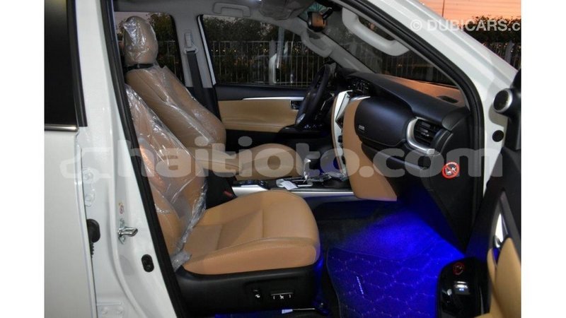 Big with watermark toyota fortuner artibonite import dubai 1670