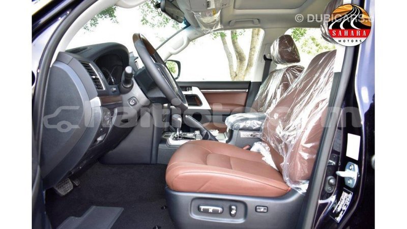Big with watermark toyota land cruiser artibonite import dubai 1671